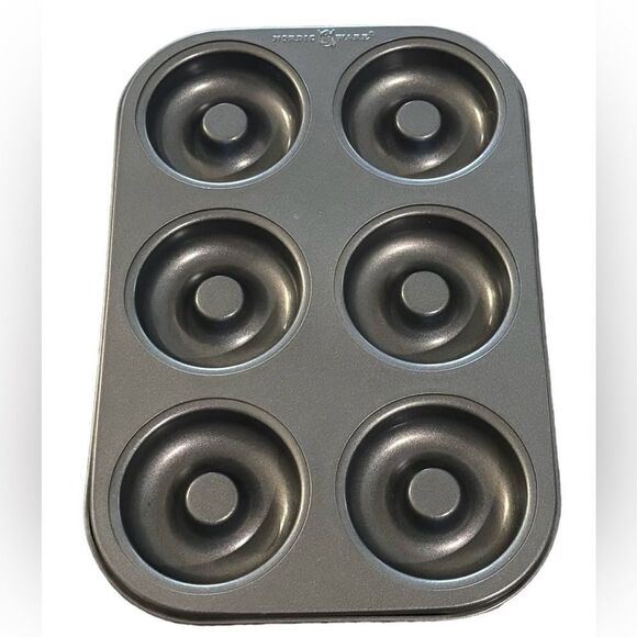 Nordic Ware Non Stick Mini Donut Pan. Kitchen Bakeware. 6 Donuts. NWOT. - Picture 2 of 7